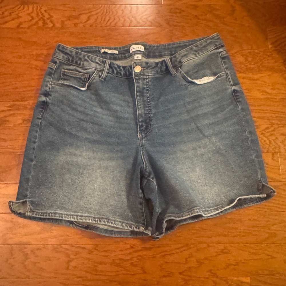 Ava & Viv | Women’s Plus Size High Rise Relaxed Denim Bermuda Shorts Size 20